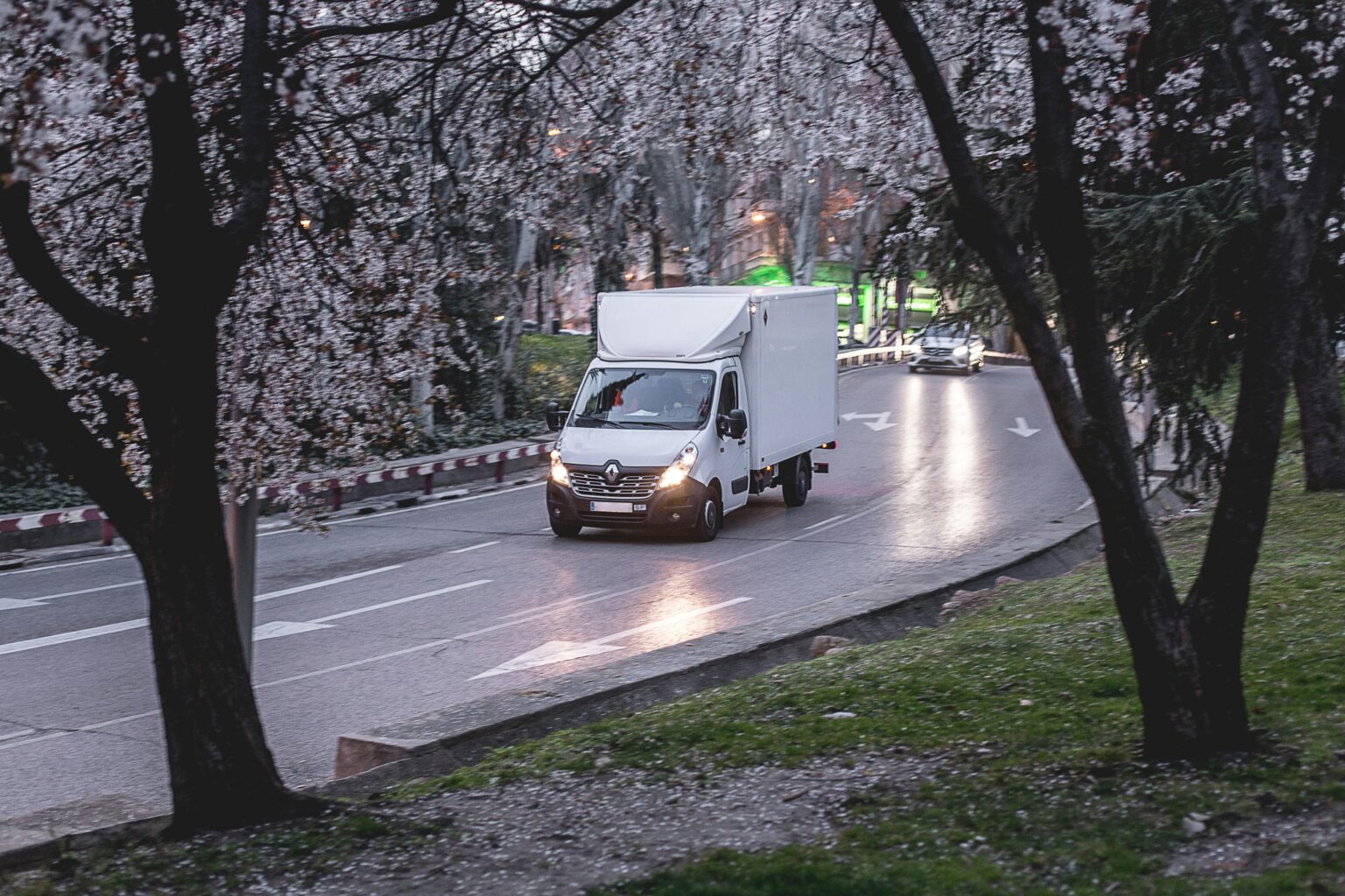 Professioneel transportbedrijf in Antwerpen met expertise in spoedtransport en logistieke diensten voor betrouwbare bedrijfsl